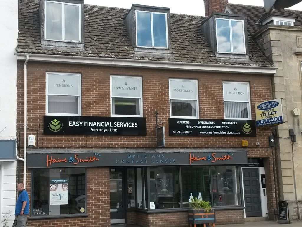 Office to let in High Street, Royal Wootton Bassett SN4, £7,500 pa