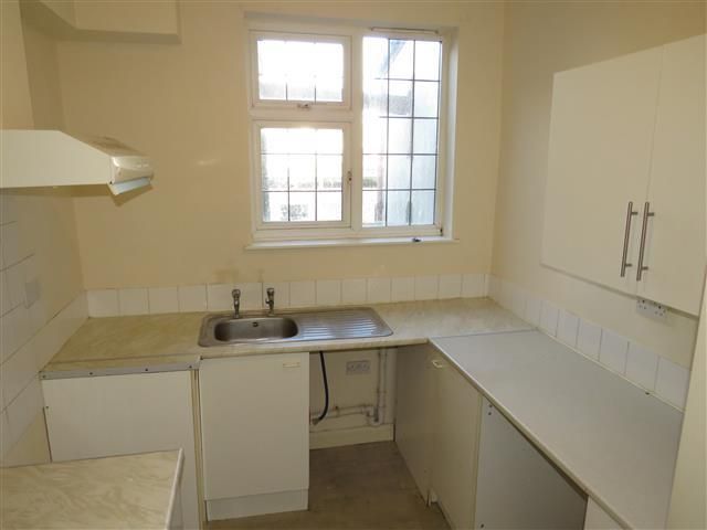 2 bed flat to rent in St. Francis Way, Great Yarmouth NR30, £650 pcm