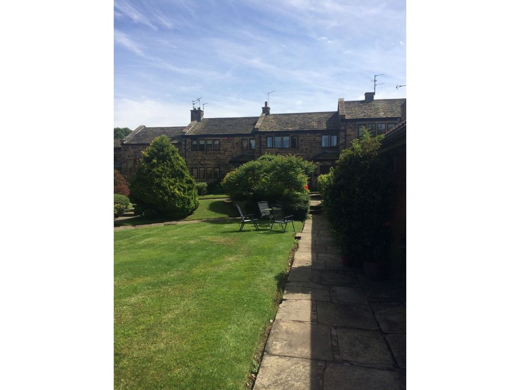 3 bed barn conversion for sale in The Courtyard, Woolley, Wakefield WF4, £400,000