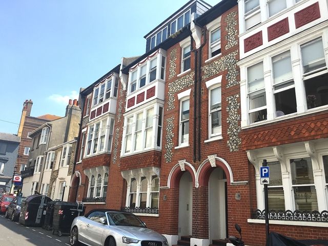 2 bed flat to rent in Burlington Street, Kemptown, Brighton BN2, £1,495 pcm