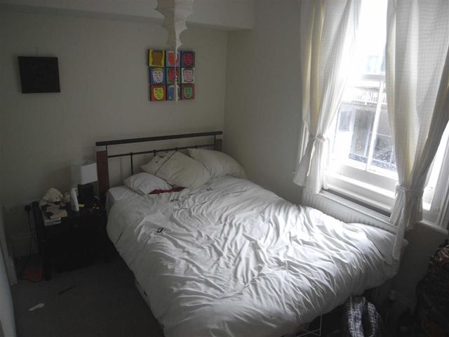 2 bed flat to rent in Burlington Street, Kemptown, Brighton BN2, £1,495 pcm