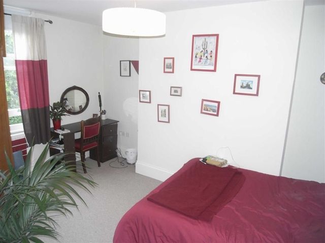 2 bed flat to rent in Burlington Street, Kemptown, Brighton BN2, £1,495 pcm