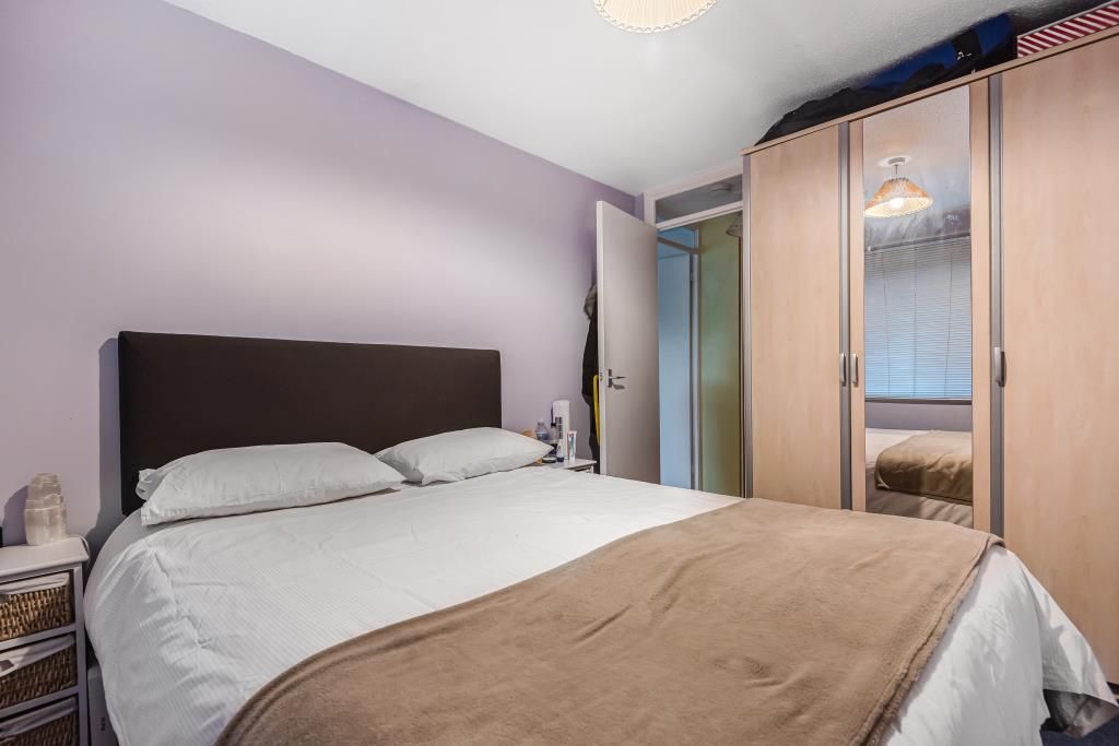 1 bed flat to rent in Newbury, Berkshire RG14, £900 pcm