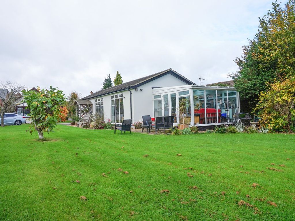 4 bed detached bungalow for sale in Bridge Street, Great Kimble HP17, £2,900,000
