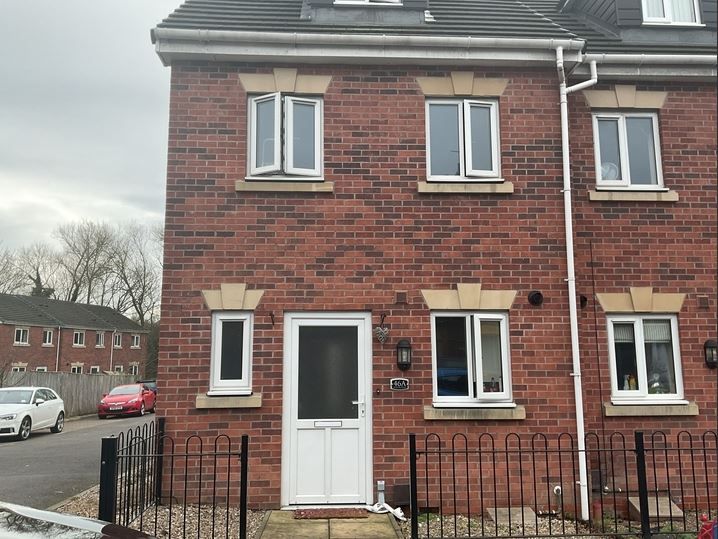 3 bed town house to rent in Station Road, Langley Mill, Nottingham NG16, £750 pcm