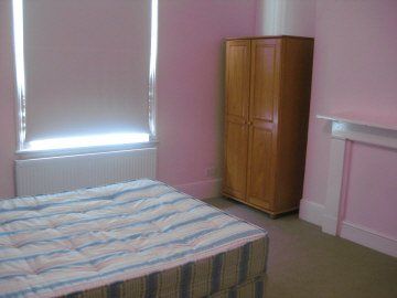Room to rent in Belsize Road, London NW6, £997 pcm
