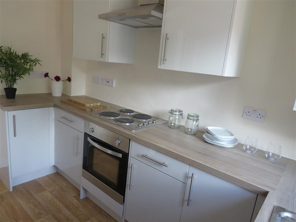 3 bed town house to rent in Station Road, Langley Mill, Nottingham NG16, £900 pcm