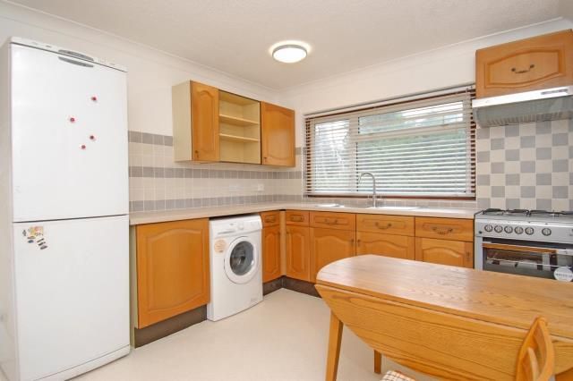1 bed flat to rent in Arden Close, Bracknell RG12, £1,100 pcm