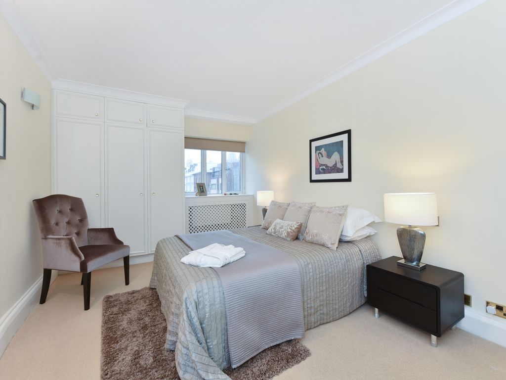 2 bed flat for sale in Harrington Road, London SW7, £1,350,000