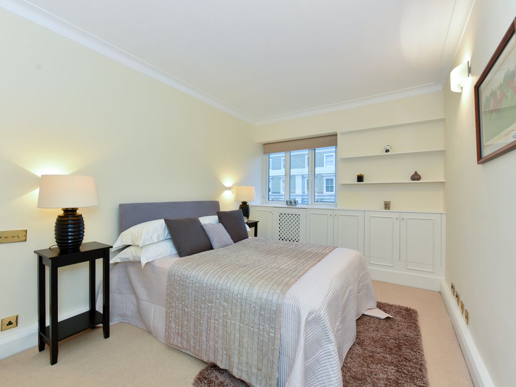 2 bed flat for sale in Harrington Road, London SW7, £1,350,000