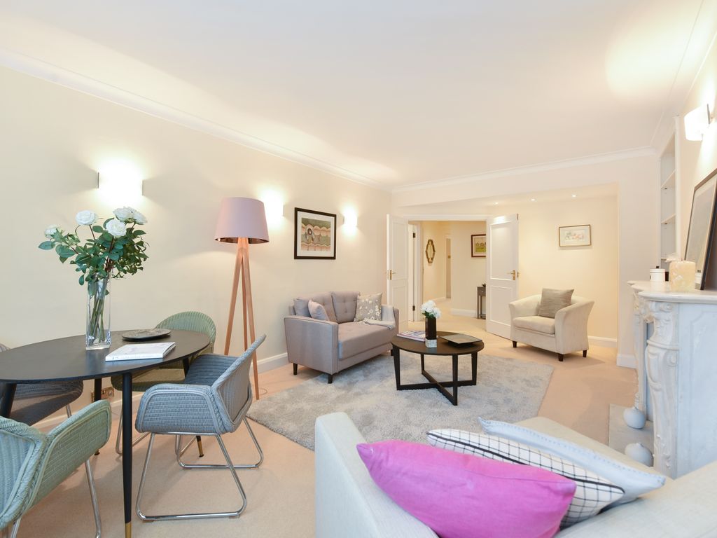 2 bed flat for sale in Harrington Road, London SW7, £1,350,000