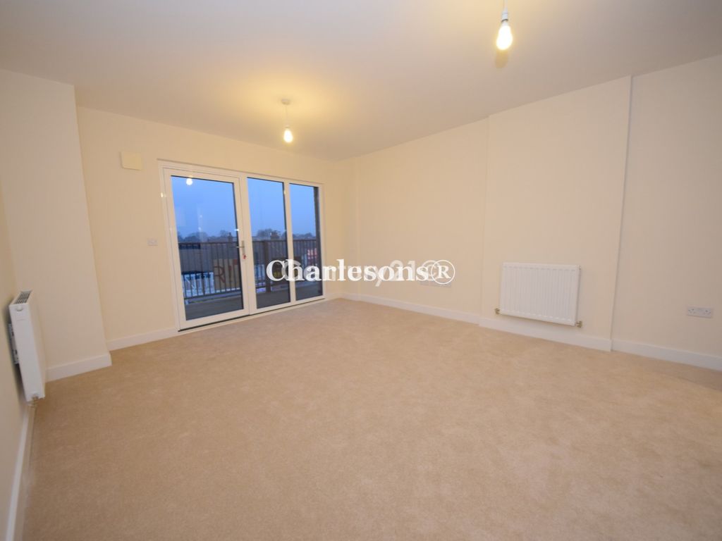 3 bed flat to rent in The Point, Gants Hill IG2, £1,800 pcm