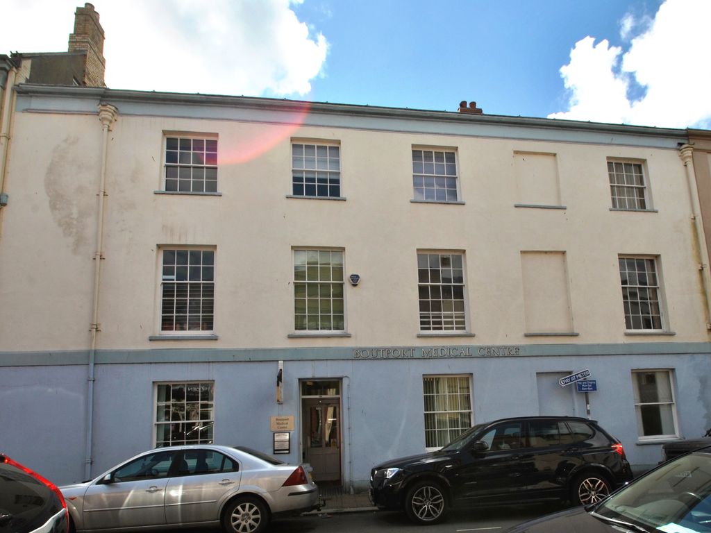 Office to let in Boutport Street, Barnstaple, Devon EX31, £20,000 pa