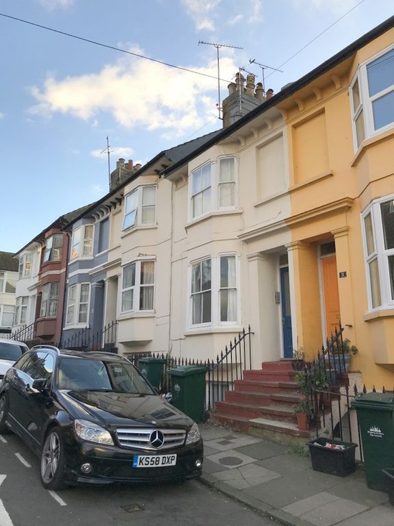 1 bed flat to rent in St Leonard's Road, Brighton BN2, £950 pcm