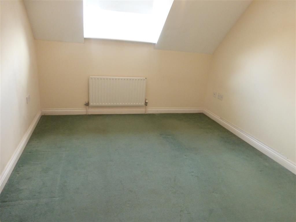 2 bed flat to rent in Bersted Street, Bognor Regis PO22, £1,100 pcm