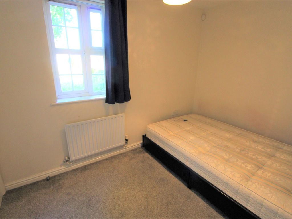 2 bed flat to rent in Longfellow Road, Coventry CV2, £800 pcm