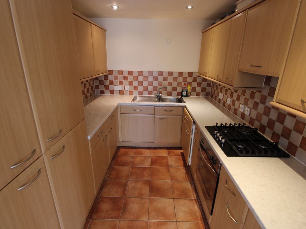 2 bed flat to rent in Longfellow Road, Coventry CV2, £800 pcm