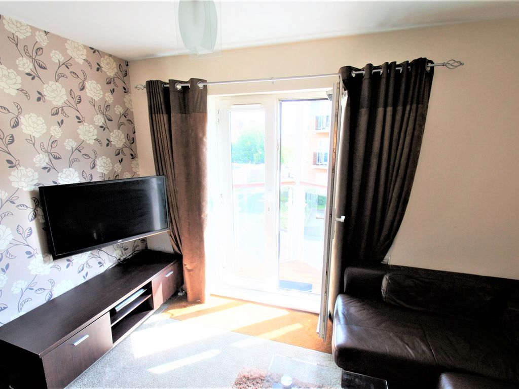 2 bed flat to rent in Hever Hall, Coventry CV1, £1,150 pcm