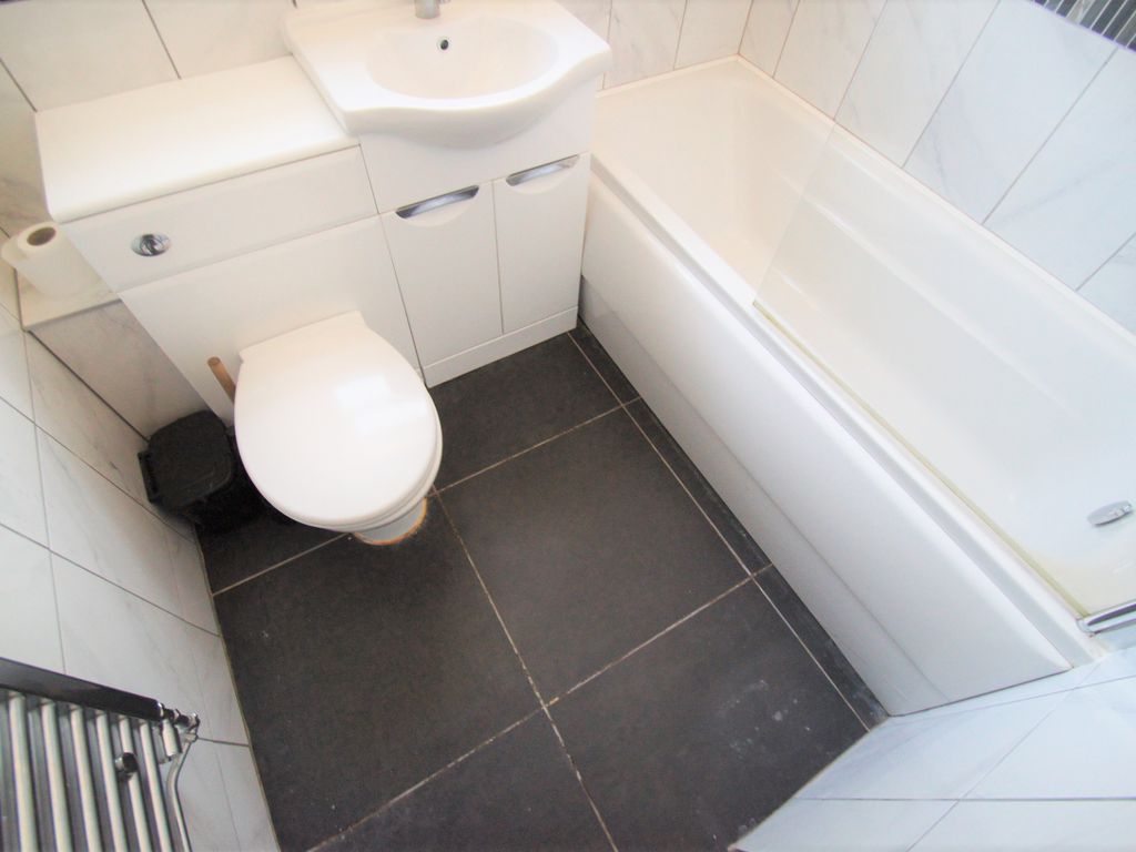 3 bed terraced house to rent in Terry Road, Stoke CV1, £900 pcm