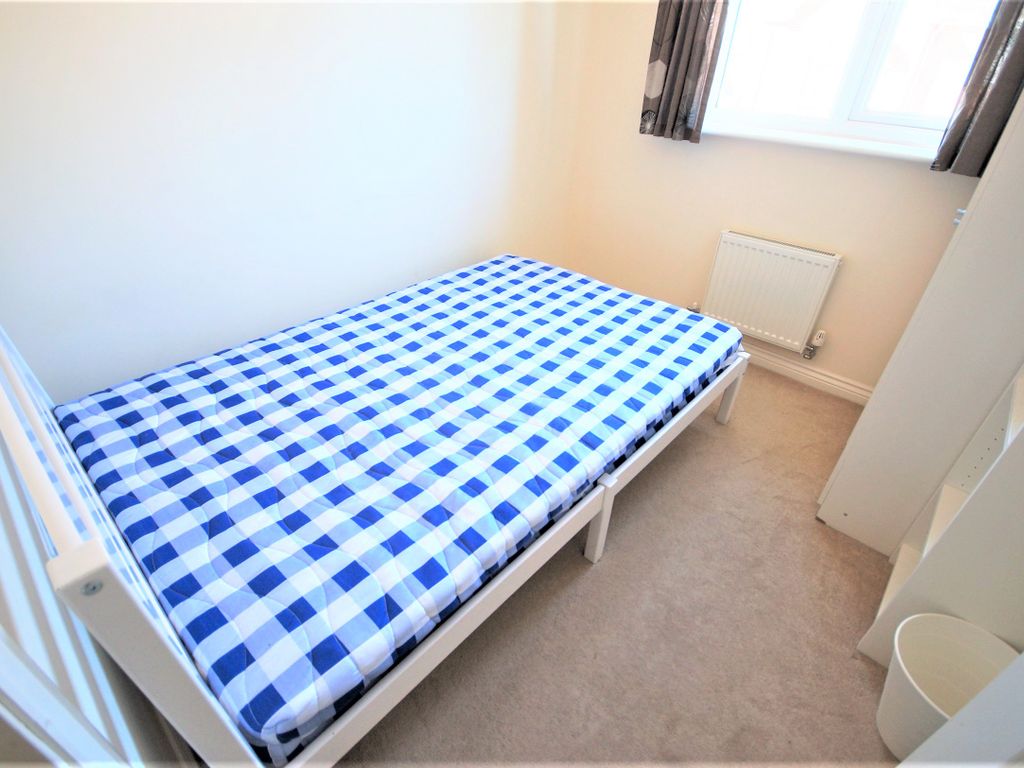 2 bed flat to rent in Signet Square, Coventry CV2, £850 pcm