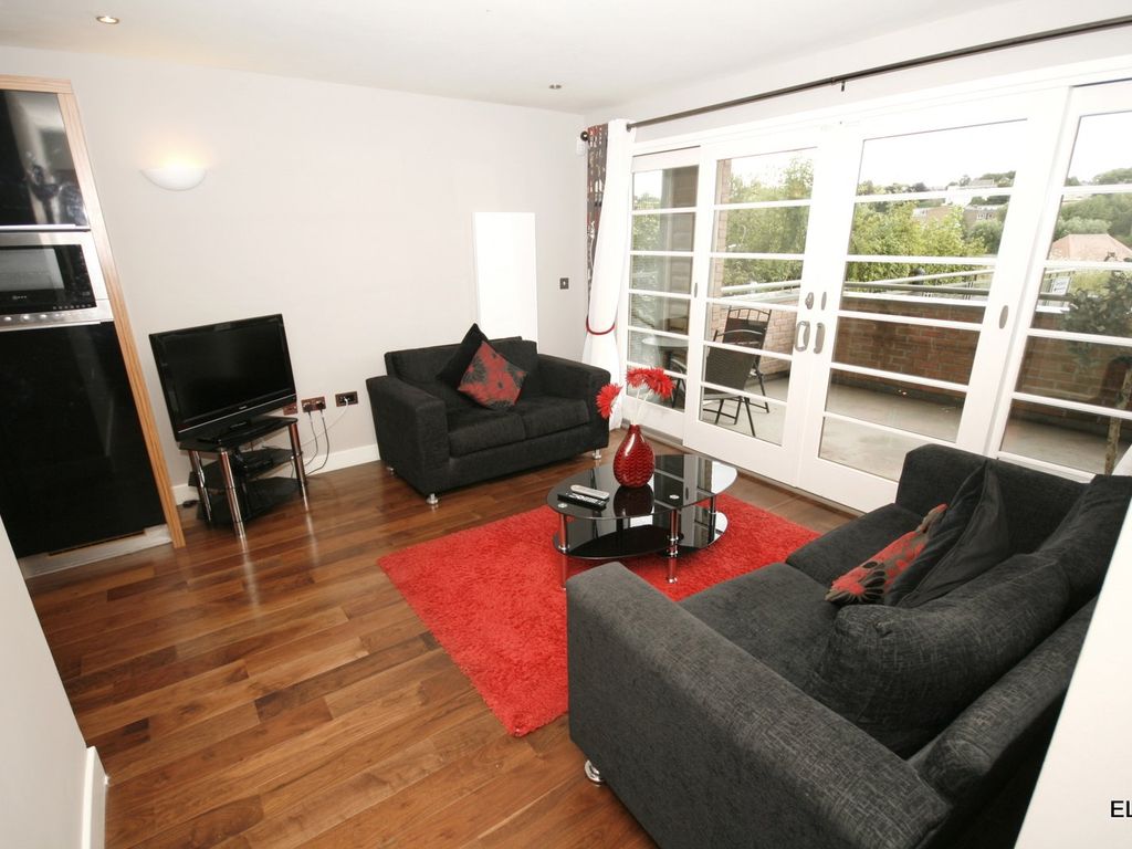 2 bed flat to rent in Green Lane, Durham DH1, £2,150 pcm