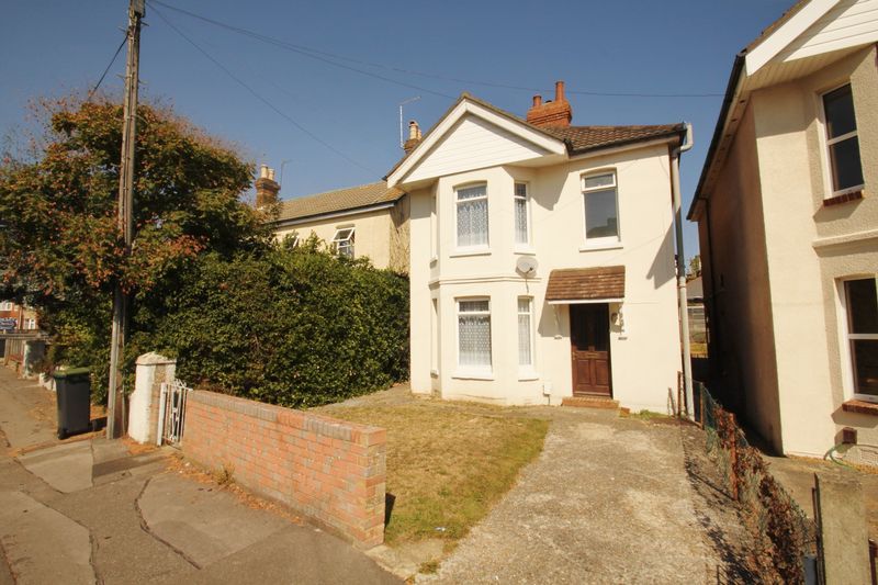 4 bed detached house to rent in Portland Road, Winton, Bournemouth BH9, £2,100 pcm
