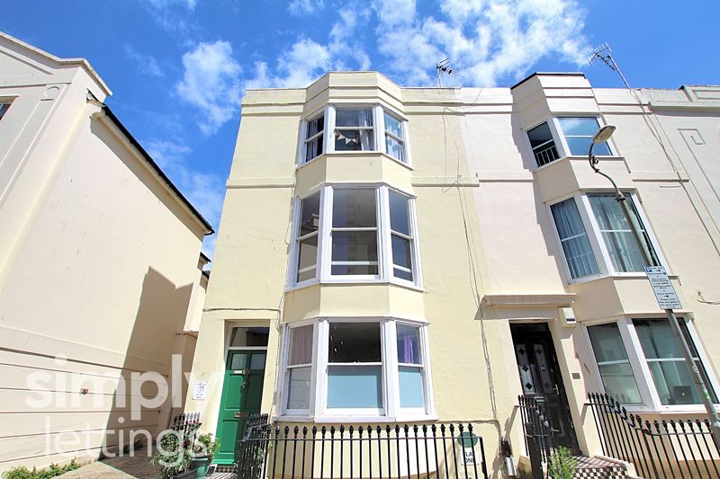 1 bed flat to rent in Russell Square, Brighton BN1, £1,135 pcm