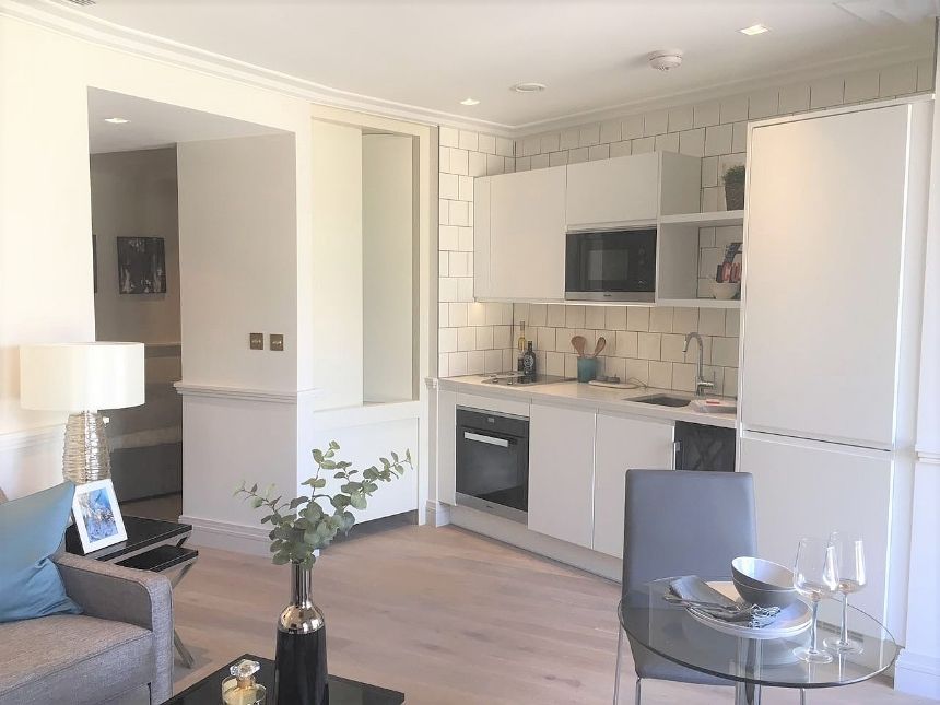 1 bed flat for sale in St. James Street, London W6, £615,000