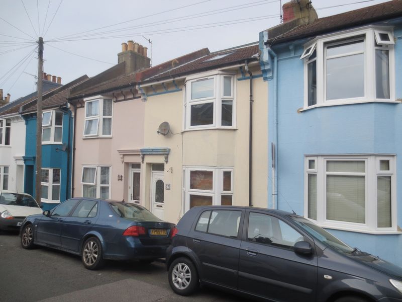 4 bed terraced house to rent in Whichelo Place, Brighton BN2, £2,635 pcm