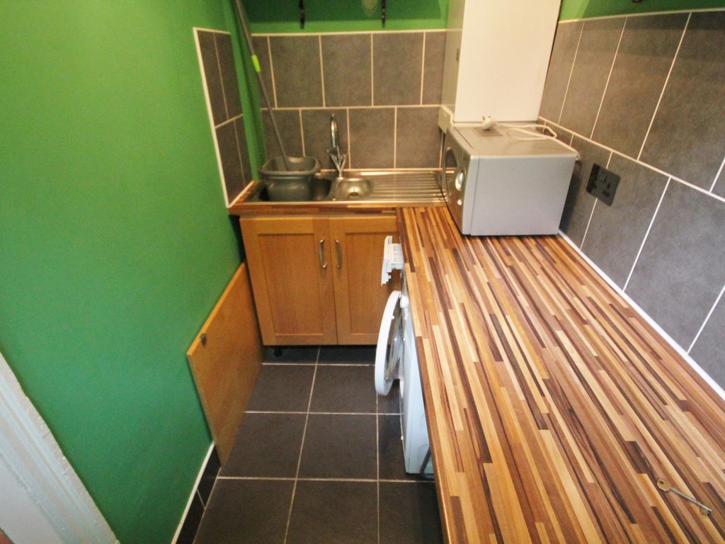 4 bed terraced house to rent in Barclay Street, West End, Leicester LE3, £1,387 pcm