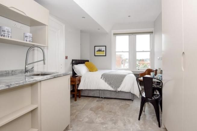 Studio to rent in Weston Park, Crouch End, London N8, £1,300 pcm