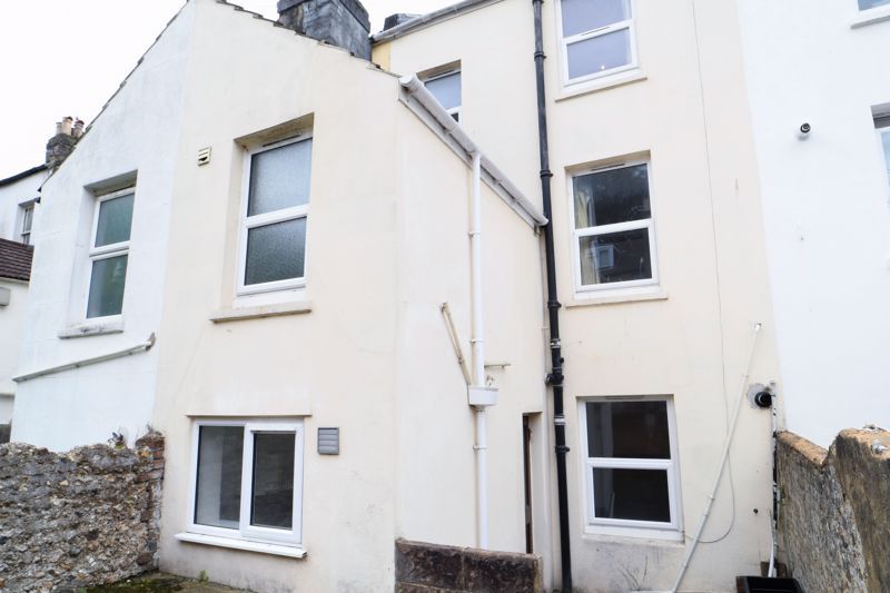 5 bed terraced house to rent in Campbell Road, Brighton BN1, £3,174 pcm