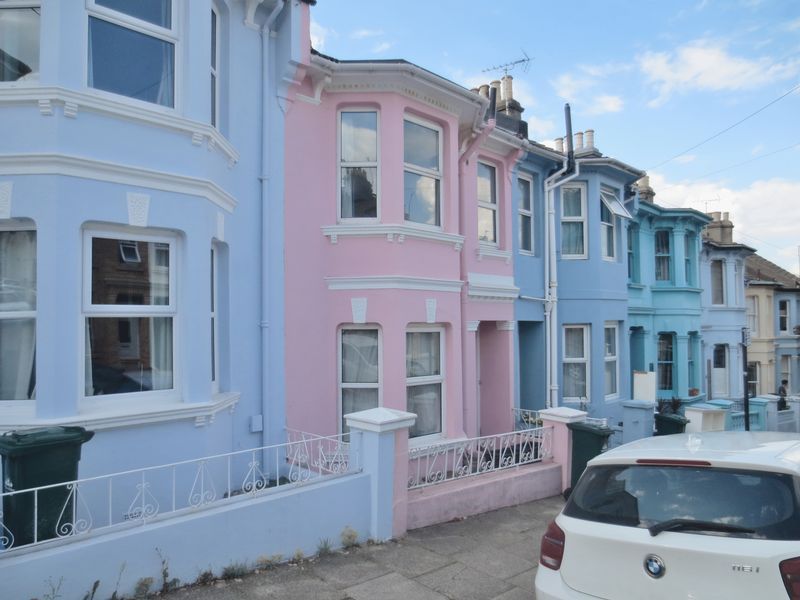 4 bed terraced house to rent in Bentham Road, Brighton BN2, £2,860 pcm
