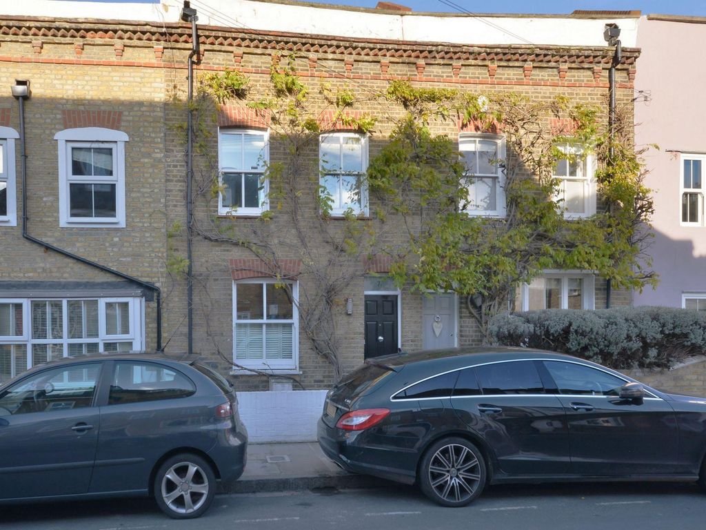 3 bed terraced house to rent in Westfields Avenue, Barnes SW13, £3,450 pcm