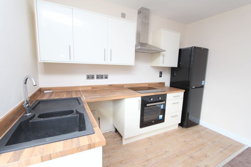 1 bed flat to rent in Lysways Street, Walsall WS1, £700 pcm