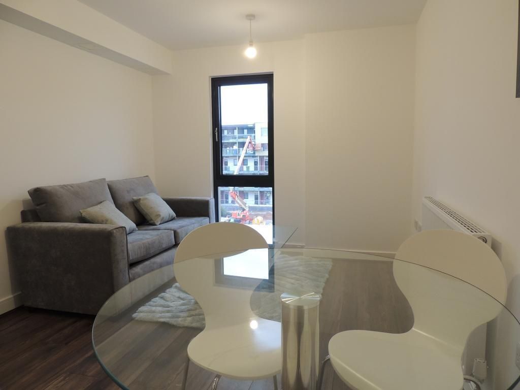 2 bed flat to rent in Bradford Street, Birmingham B12, £1,095 pcm