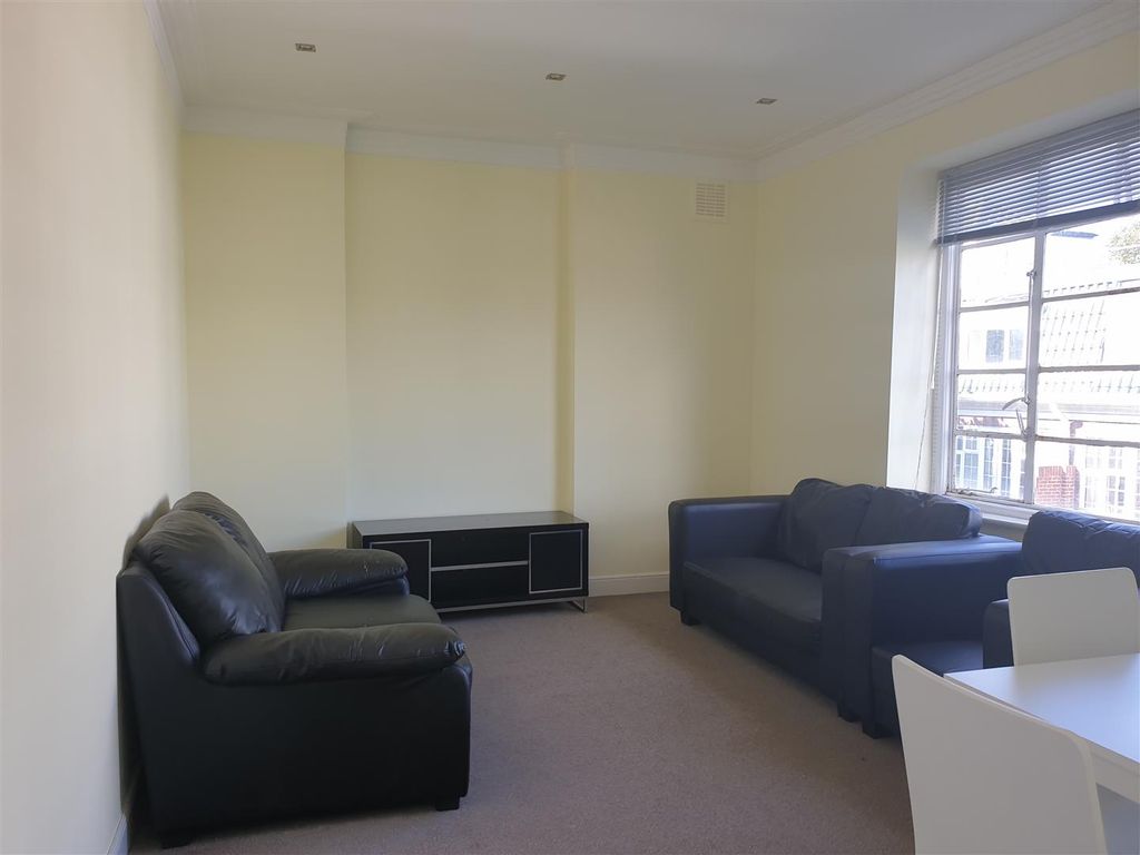 1 bed flat to rent in West End Lane, London NW6, £1,820 pcm