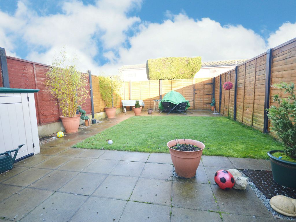 3 bed terraced house for sale in Stretton Road, Shirley, Solihull B90, £285,000