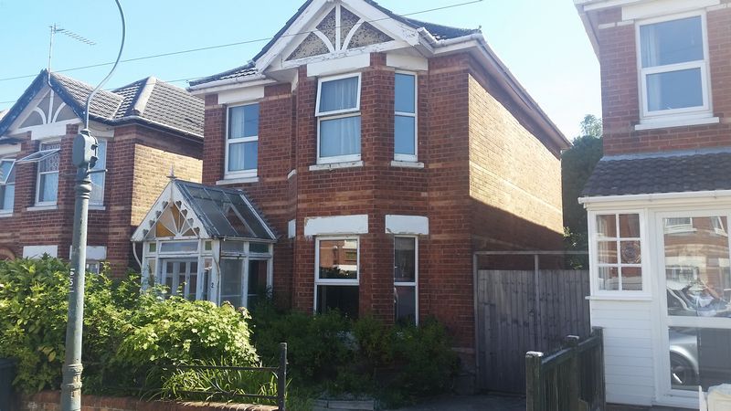 4 bed semi-detached house to rent in Sedgley Road, Winton, Bournemouth BH9, £2,160 pcm