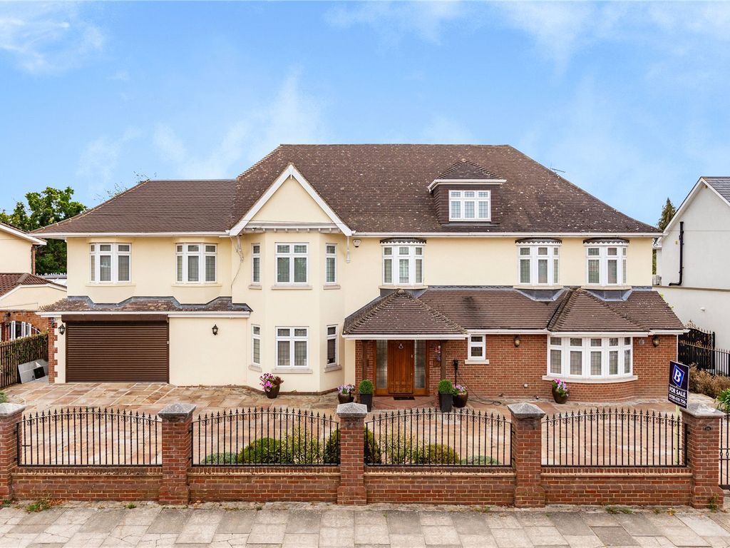 5 bed detached house for sale in Ernest Road, Emerson Park RM11, £2,500,000