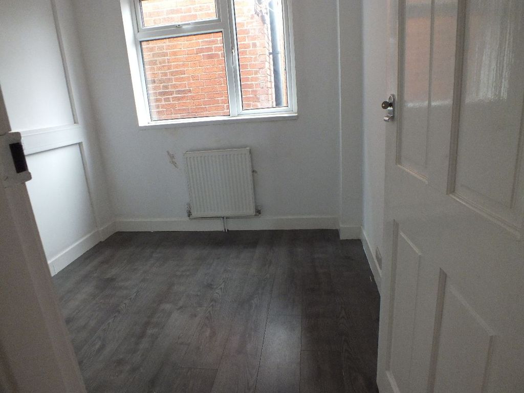 Office to let in Dorothy Road, Off St Saviours Road, Leicester LE5, £7,800 pa