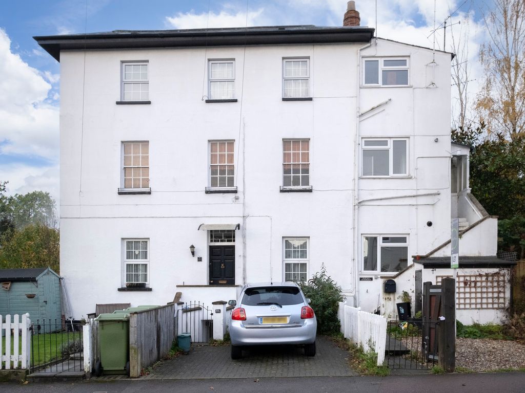 1 bed flat to rent in Church Street, Charlton Kings, Cheltenham GL53, £795 pcm