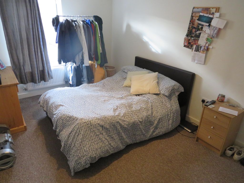 2 bed flat to rent in Ashley Down Road, Bristol BS7, £1,325 pcm