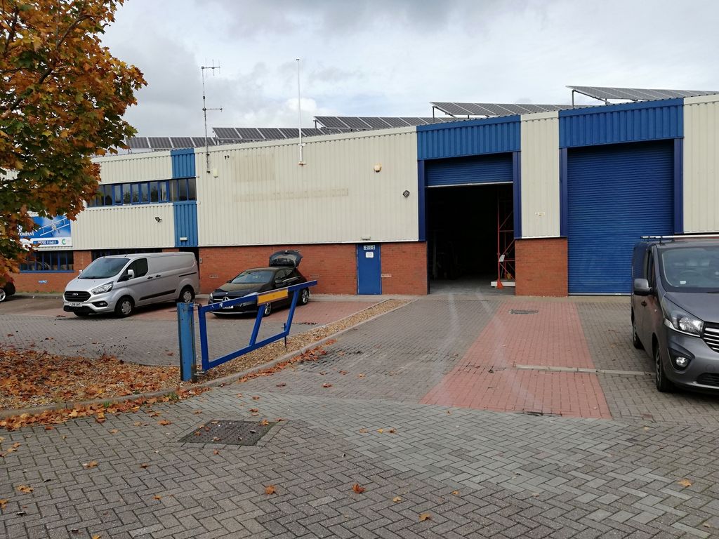 Warehouse to let in James Way, Bletchley Milton Keynes MK1, £40,000 pa