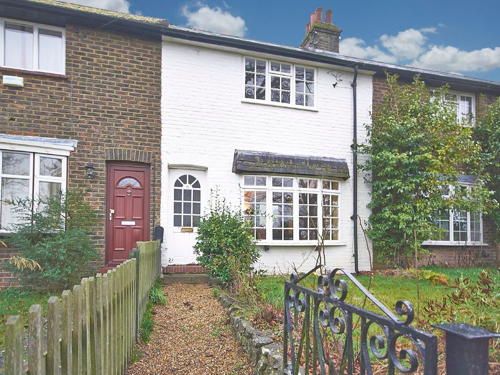 2 bed terraced house to rent in Mill Lane, Hurst Green, Oxted RH8, £1,600 pcm