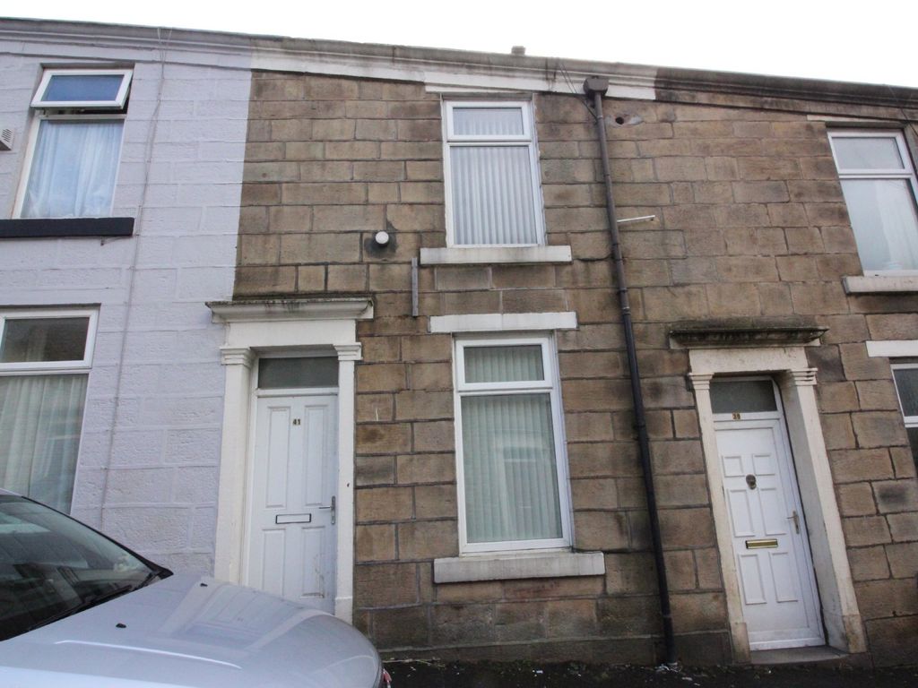 2 bed terraced house to rent in Tythebarn Street, Darwen BB3, £500 pcm