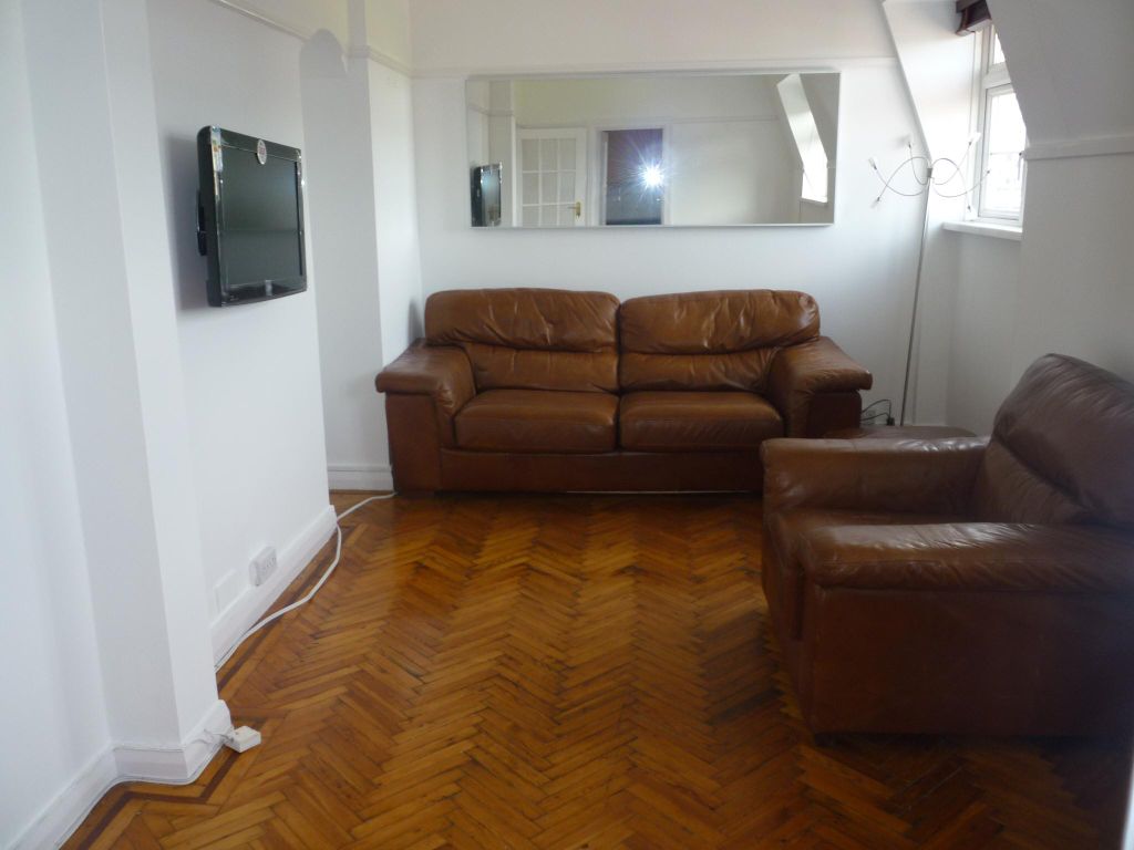1 bed flat to rent in Westgate Street, Cardiff CF10, £800 pcm