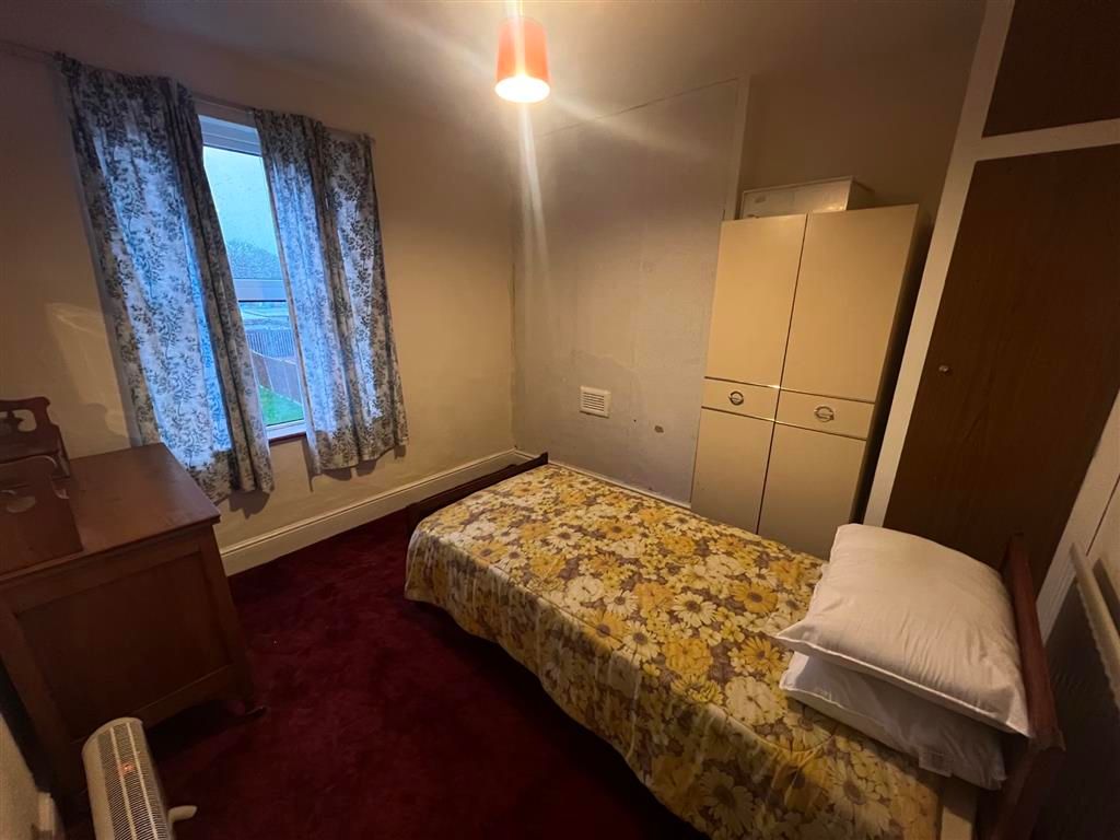 3 bed property to rent in Belvedere Road, Burton-On-Trent DE13, £825 pcm
