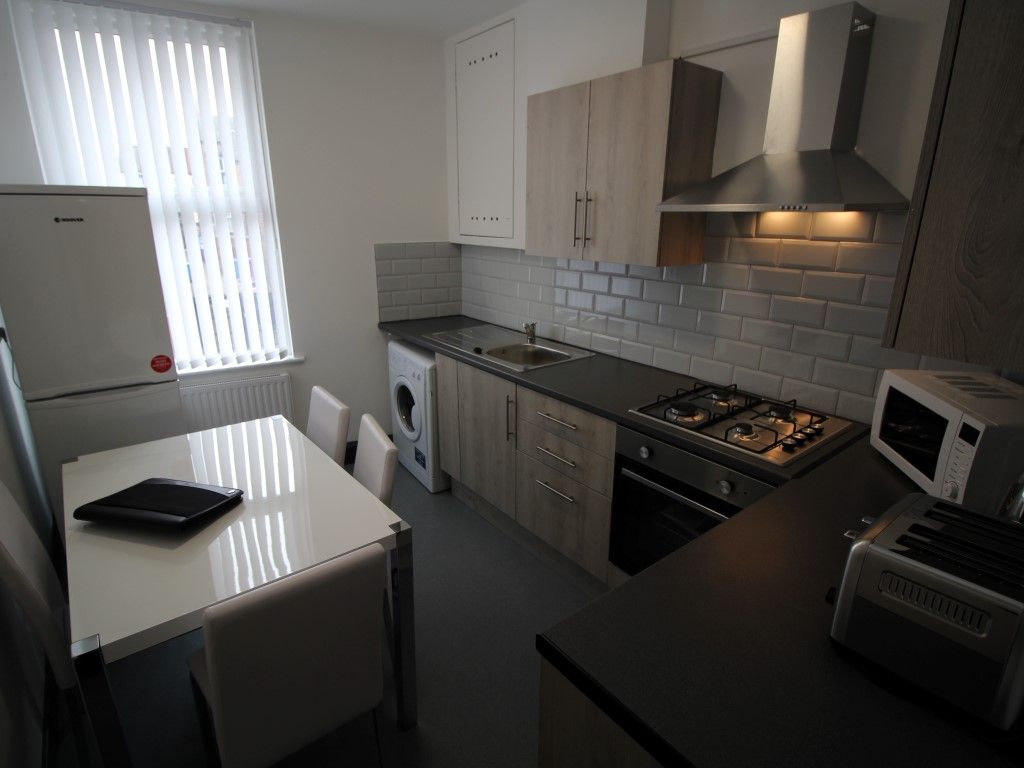 4 bed shared accommodation to rent in Ashfield Road, Aigburth L17, £350 pcm