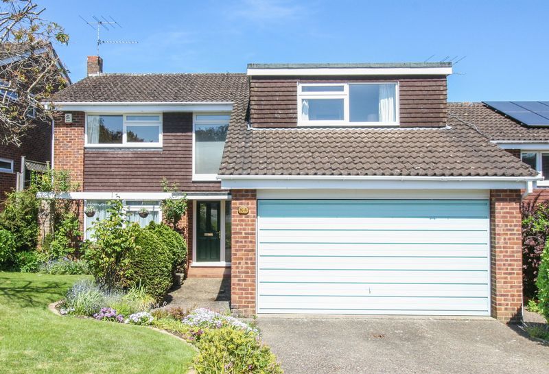 4 bed detached house for sale in Barnards Hill, Marlow SL7, £899,950